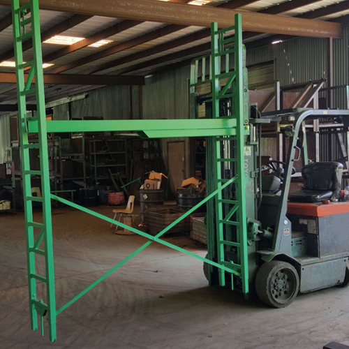 Side-Stabbing Forklift Bar